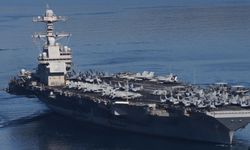 Trump'ın en büyük savaş gemisi, ağır yaralı halde Girit'e dönüyor