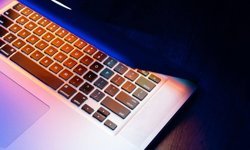 Yapay zekayla cinsel içerikli görüntü üreten ergenlerin oranı endişe yarattı