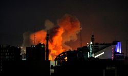 İsrail ordusu, İran'a yeni saldırı dalgası başlattığını duyurdu