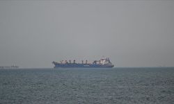 İran, Hürmüz Boğazı'nda "uyarıları dikkate almayan" 10 petrol tankerini vurduğunu duyurdu