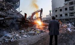 İsrail'in yeni hava saldırısı başlattığını duyurmasının ardından Tahran'da patlamalar meydana geldi