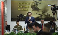 Türkiye Cumhurbaşkanı Yardımcısı Yılmaz, KKTC'de Mehmetçikle iftar yaptı