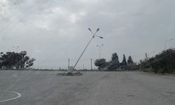 Gazimağusa’da olumsuz hava koşullarının yol açtığı sorunlara belediye müdahale etti