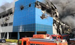 Güney Kore'de otomobil fabrikasında çıkan yangında 11 kişi öldü, 59 kişi yaralandı