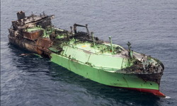 Akdeniz'de alarm: Mürettebatsız Rus tankeri Libya sularına sürükleniyor