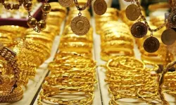 Gram altın güne yükselişle başlamasının ardından 6 bin 670 lirayı gördü. Çeyrek altın 11 bin 830 liradan işlem görüyor.