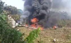 Kolombiya'da 110 kişiyi taşıyan askeri uçak düştü