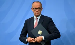 Almanya Başbakanı Merz'in Suriyelilerin yüzde 80'inin evlerine dönmesi yönündeki çağrısı tepki çekti