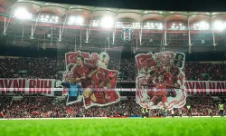 Dolmabahçe'de milli maça özel koreografi. "Aynı ruh, aynı hava"