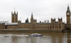 Londra, İran büyükelçisini çağırdı