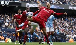 Zor günlerden geçen Liverpool'da van Dijk'tan sezon itirafı