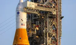 NASA’nın 50 yıl sonra ilk insanlı Ay seyahati için geri sayım başladı