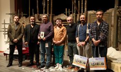 İskele Belediyesi 4. Tiyatro Günleri kapsamında “Sığıntılar” adlı oyun sahnelendi