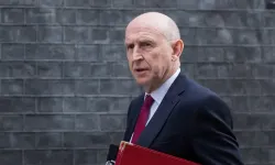 İngiltere, kendi sularındaki Rus denizaltılarını caydırmak için asker gönderdiğini açıkladı