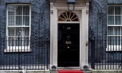 Starmer, sosyal medya şirketlerine çocuk güvenliği için baskıyı artırıyor