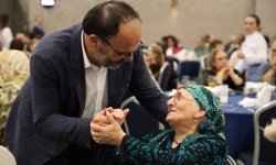 İskele Belediyesi Yaşlılar Haftası kapsamında vefa yemeği düzenledi