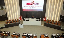 Meclis Genel Kurulu'nda, hayat pahalılığını düzenleyen 11 yasa tasarısı komiteye geri çekildi