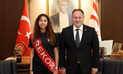 Cumhuriyet Meclisi Başkanı Öztürkler, atlet Ada Kafa’yı kabul etti