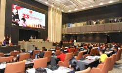 Genel Kurul koltuklarına bu kez çocuklar oturdu… Temsili Meclis, “Çocuk Hakları” gündemiyle toplandı