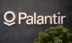 İngiltere'de 200 binden fazla kişi, hükümete Palantir şirketiyle bağları kesme çağrısı yaptı