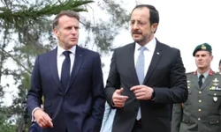 Macron Güney Kıbrıs’ta: Hristodulidis'le Doğu Akdeniz, Kıbrıs sorunu ve AB gündemi başlıklarını görüşecek