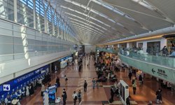 Japonya'da bir havalimanındaki yer hizmetlerinde insansı robot kullanımı test edilecek