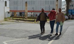 Üzerinde yaklaşık 25 gram uyuşturucu taşımakla itham edilen zanlı 3 gün tutuklu kalacak