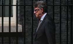İngiltere'de Epstein bağlantılı büyükelçi atamasında imzası bulunan Dışişleri Müsteşarı kendisini savundu