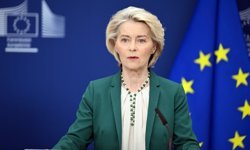 AB Komisyonu Başkanı von der Leyen, fosil yakıtlara bağımlılığın Avrupa'yı savunmasız hale getirdiğini belirtti