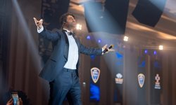 Mahsun Kırmızıgül’den, Merit Royal Dıamond’da müzik ziyafeti