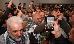 İsrail saldırısında alıkonulan Küresel Sumud Filosu aktivistleri Türkiye'ye getirildi