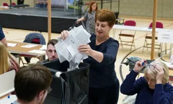 İngiltere'de yerel seçimlerin ilk sonuçlarında aşırı sağcı Reform UK Partisi öne çıktı