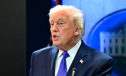 ABD Başkanı Trump, İran'a saldırıları sadece "bir süreliğine" ertelediğini belirtti
