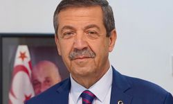 Dışişleri Bakanı Ertuğruloğlu, Azerbaycan’ın Bağımsızlık Günü’nü kutladı