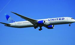 United Airlines'ın İspanya'ya giden yolcu uçağı olası güvenlik tehdidi nedeniyle havada geri döndü