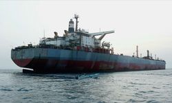 İngiltere, Manş Denizi'nde Rusya'nın "gölge filosuna" ait petrol tankerini durdurdu