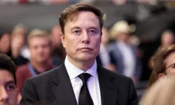 Elon Musk dünyanın ilk trilyoneri