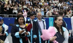 75 yaşında üniversite mezunu oldu