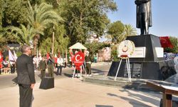 20 Temmuz Barış Harekatı'nın 52'nci yıl dönümü…Lefkoşa Atatürk Anıtı önünde tören düzenlendi