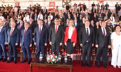 Lefkoşa Dr. Fazıl Küçük Bulvarı’nda resmigeçit töreni düzenlendi