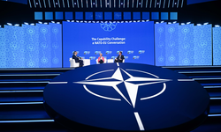 Rutte, müttefiklerin Türk savunma sanayisi modelini kendi ülkelerinde uygulamak için incelediğini söyledi