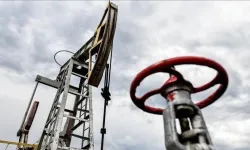 İran: "ABD'nin yaptırımlarına rağmen petrol ihracatımız kesintisiz devam ediyor"