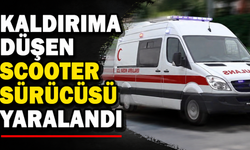 Kaldırıma düşen scooter sürücüsü yaralandı