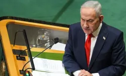 İsrail basınından Netanyahu’ya eleştiri: "Boş salonda kibirli, saldırgan ve vizyonsuz hitap"