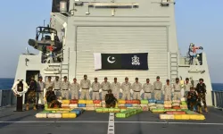 Pakistan donanması, Umman Denizi'nde 2 bin 800 kilogramdan fazla uyuşturucu ele geçirdi