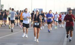 İskele Yarı Maratonu koşuldu… Sadıkoğlu: “Birlikte bir gelecek için adım atıyoruz”