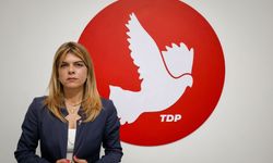 Öztabay: "Kamu adına görev yapan herkes gazetecilerin sorularına açık olmak zorunda"