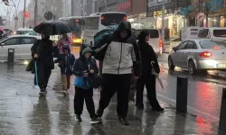 İstanbul'da olumsuz hava koşulları nedeniyle yarın eğitime 1 gün süreyle ara verildi