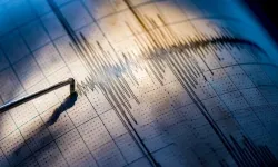 Çin'in Tibet Özerk Bölgesi'nde 5,7 büyüklüğünde deprem meydana geldi