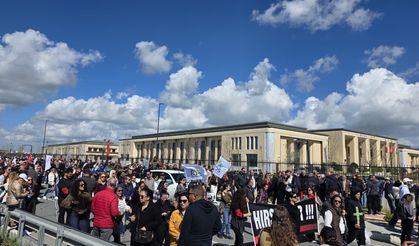 Sendikalar grevi askıya aldı